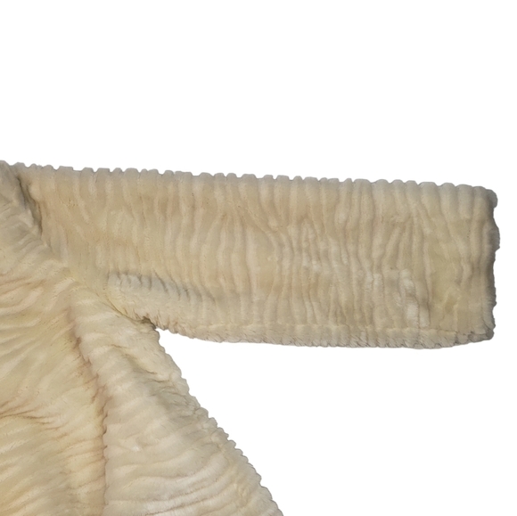 Cream Faux Fur Textured Hooded Jacket Sz Small Button Up Lined Cozy Winter Coat - Picture 7 of 16